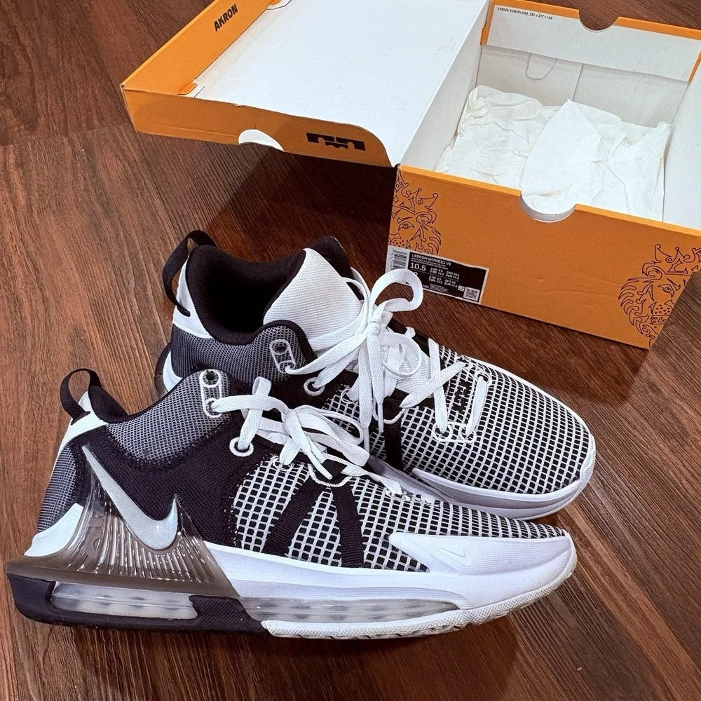 Nike like new